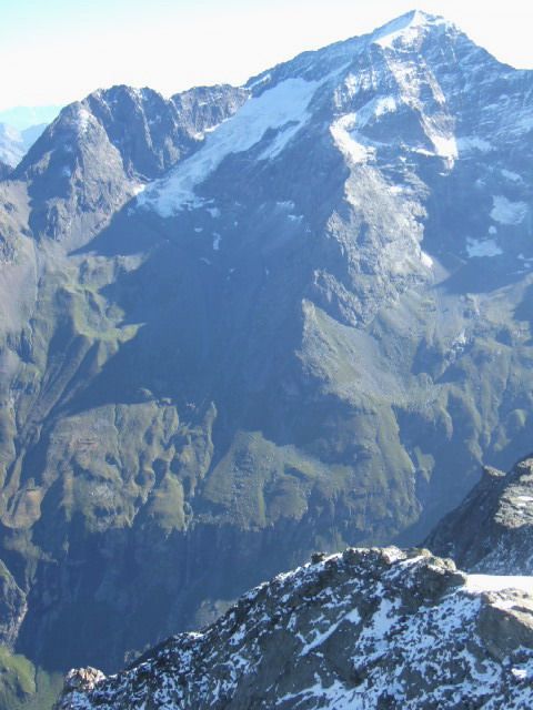 DOME DES PICHERES; vue sur le glacier du GEAY et sur le MONT POURRI  3779m