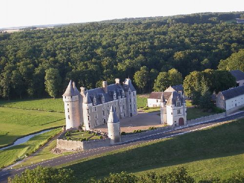 Château de MONPOUPON près de LOCHES