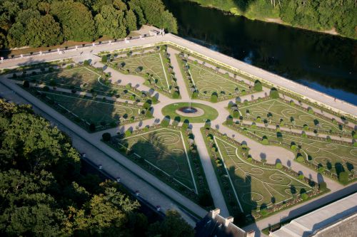 Les jardins du ..château des Dames; CHENONCEAU