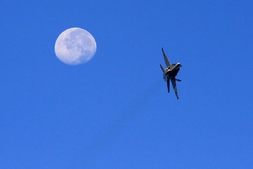 F-18 au clair de Lune...