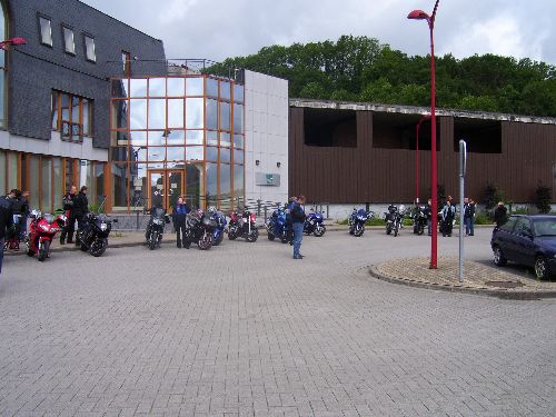 rassemblement gare de Couvin