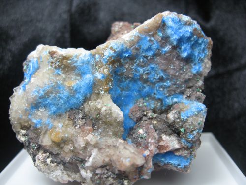 cyanotrichite sur fluorine, qinglong mine, Guizhou, Chine