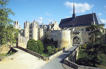 l'entrée du château en vue touristique