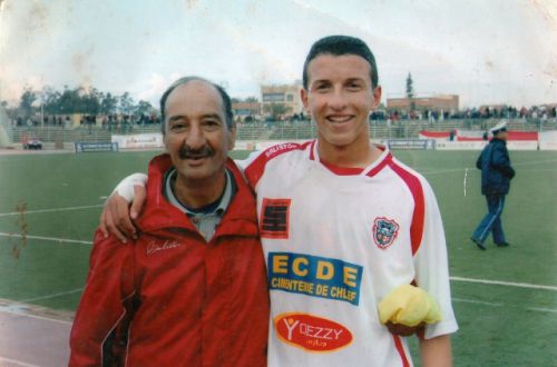 Boualem Abadli Allah Yerhmou avec un joueur de l'ASO