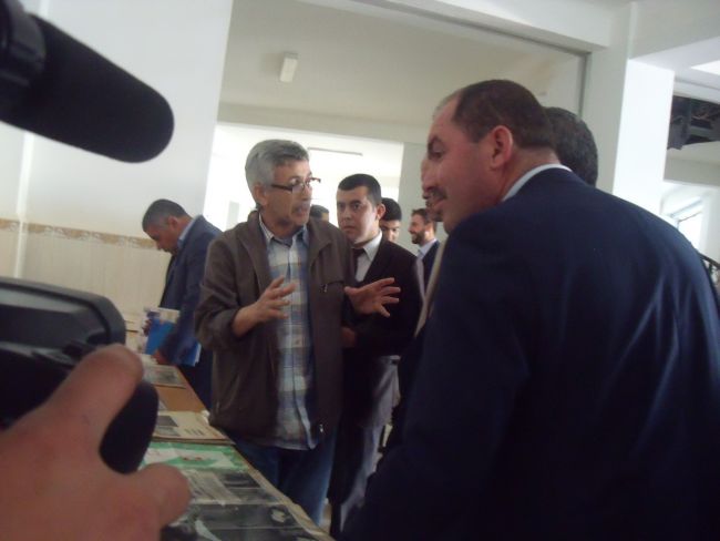 Journée internationale de la liberté d'expression du 02 au 03/2016.Exposition organisée à l'université Hassiba Benbouali  au sein du departement sciences humaines et sociales de Ouled Fares -Chlef