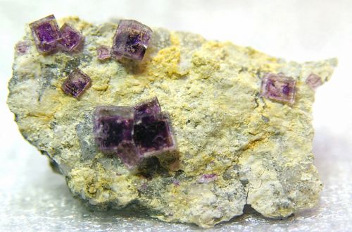 SP 04  - Fluorite, St-Peray, Ardèche 36 mm x 20 mm