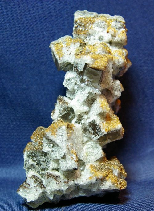 GB 52 - Sidérite et Quartz sur Fluorite, Weardale, Angleterre (sans autre précision) 100 mm x 55 mm
