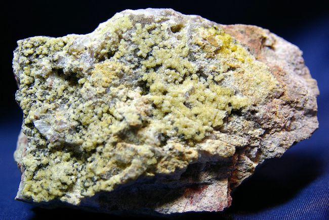LL 01 - Fluorite, Travaux L.V.G., Etrelles, Sud de Vitré, Ille-et-Vilaine, 100 mm x 70