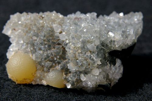 IN 02 - INDE(Nashik, Maharashtra) Fluorite sur Quartz 80 mm x 45