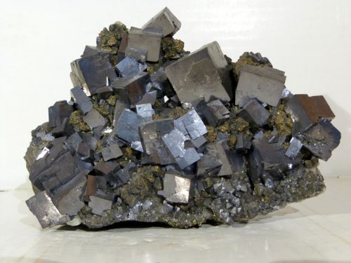 Galène Chalcopyrite - Sweetwater Mine Missouri Taille/size : 14,2 x 10 cm Taille/size cristal :2,4 x 2,2 cm Prix/Price : MP - Mail