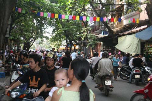 un petit peu de circulation a Hanoi