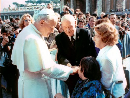 Le General et le Pape Jean-Paul 2