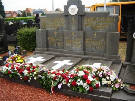 Le monument polonais de De Klinge, où reposent 3 soldats polonaisdu 8 Batallion