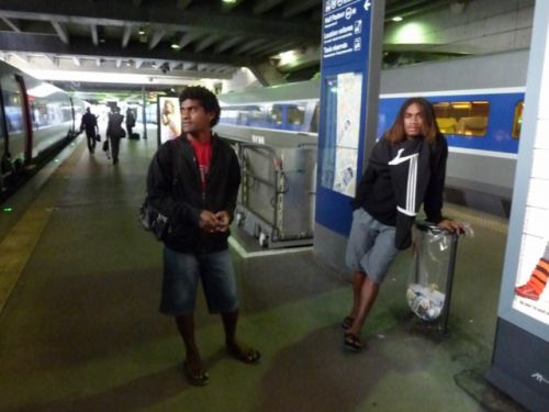 Lionel et Paum à Montparnasse.