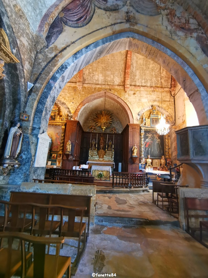 ansouis (20)  interieur eglise.jpg