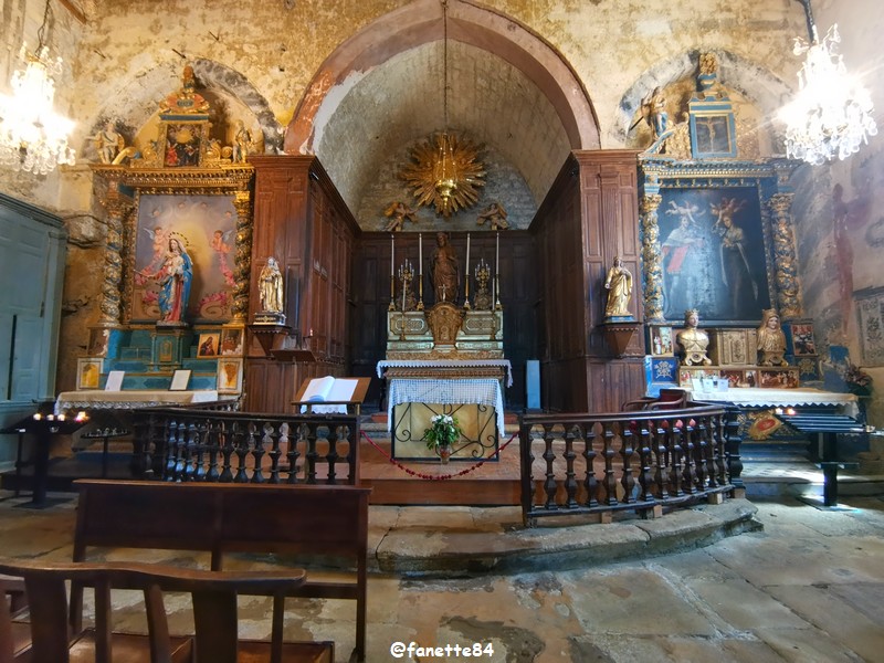 ansouis (24)  interieur eglise.jpg