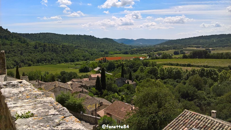 ansouis (33) vue de leglise.jpg