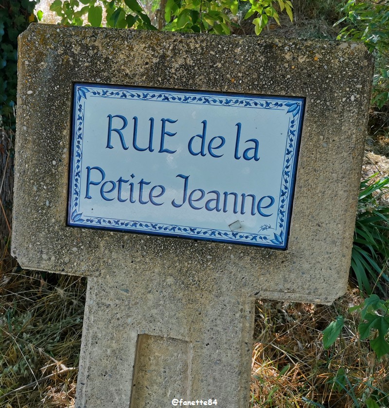 roaix (18) petite jeanne.jpg