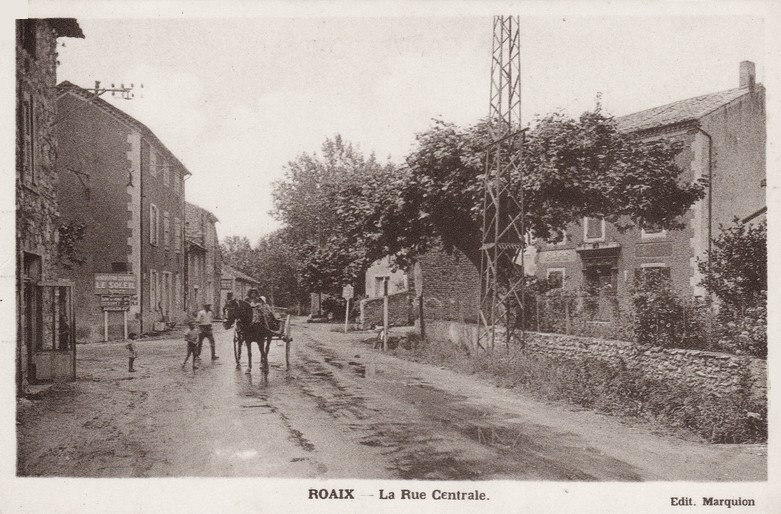 CP roaix_rue_centrale.jpg