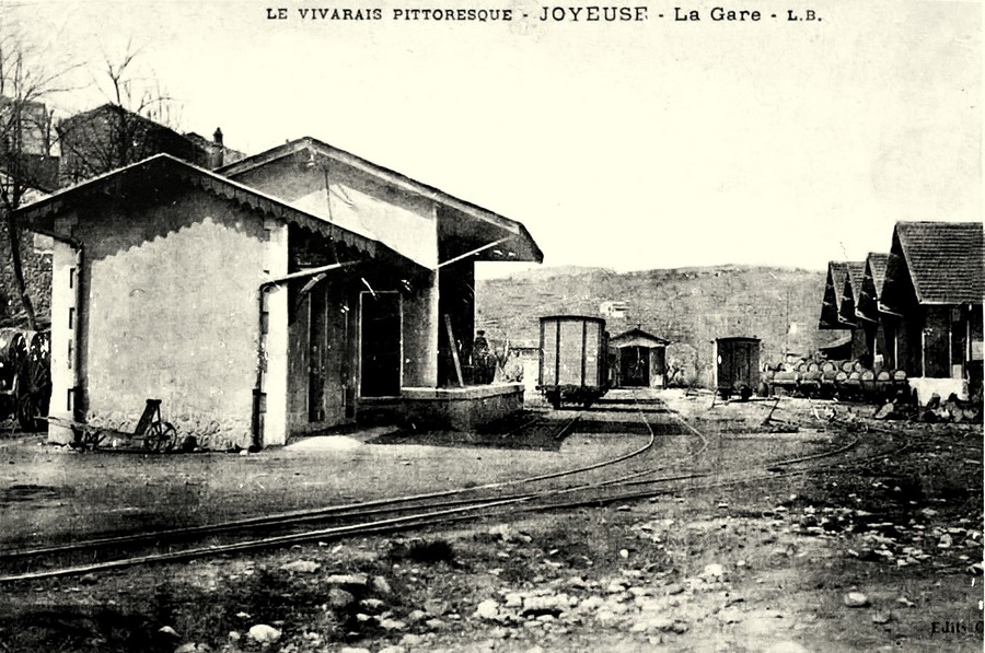 vacances_joyeuse gare 2.jpg