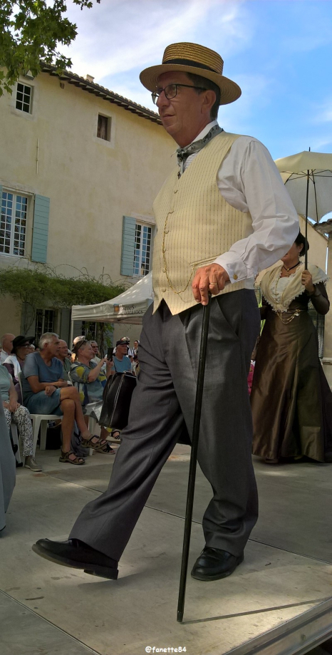 pernes_costumes (13).jpg
