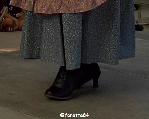 pernes_costumes (22).jpg
