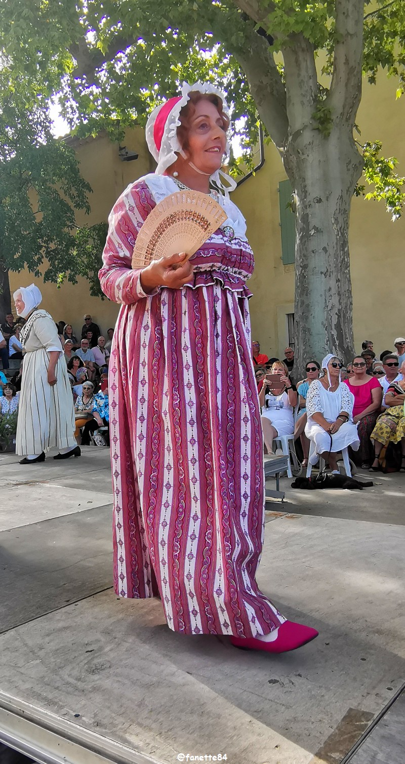 pernes_costumes (25).jpg