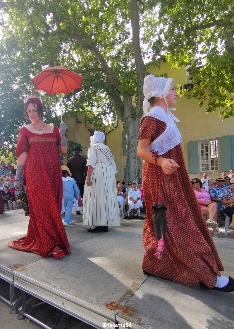 pernes_costumes (28).jpg