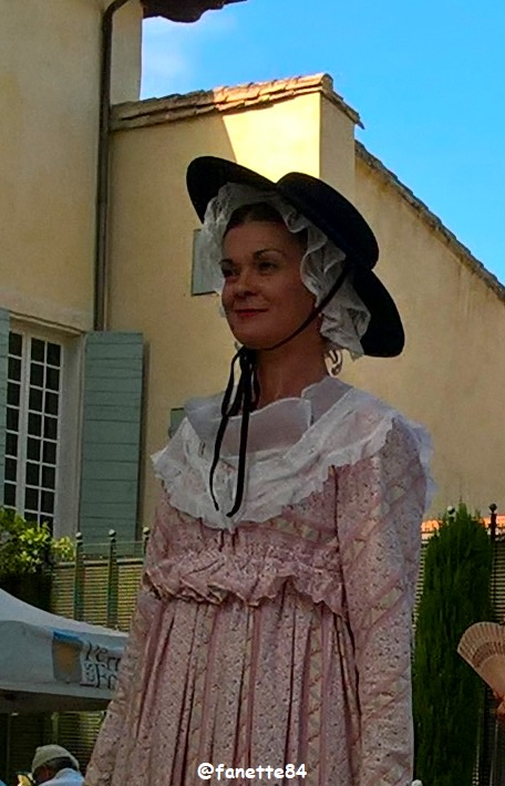pernes_costumes (32).jpg