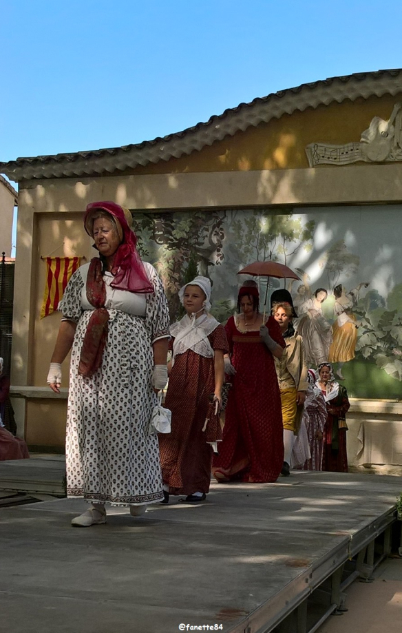 pernes_costumes (35).jpg
