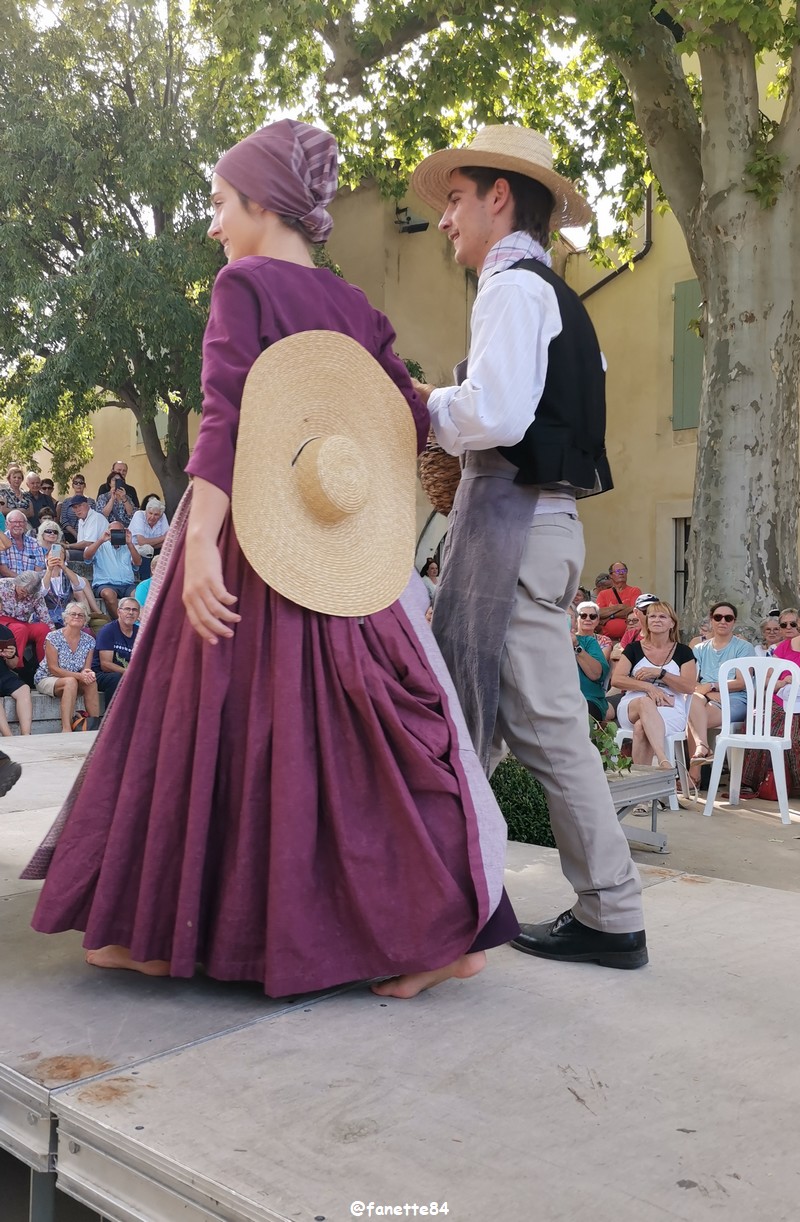 pernes_costumes (73).jpg