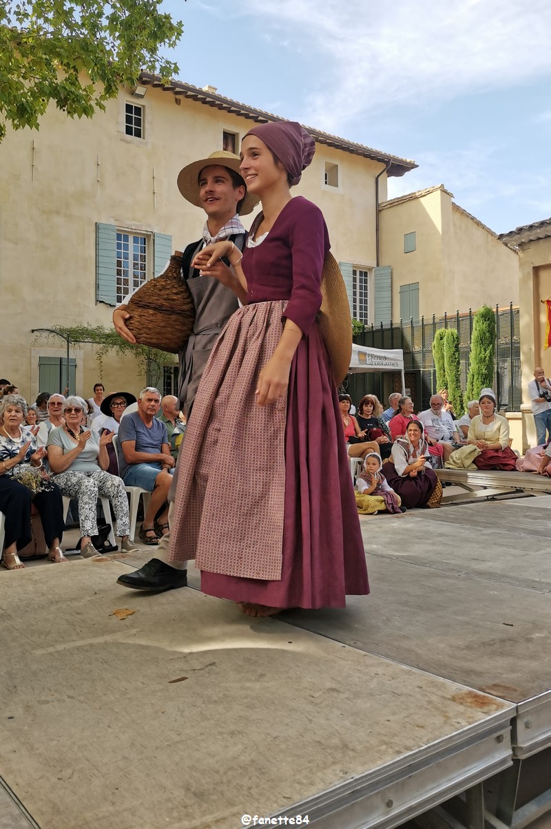 pernes_costumes (74).jpg