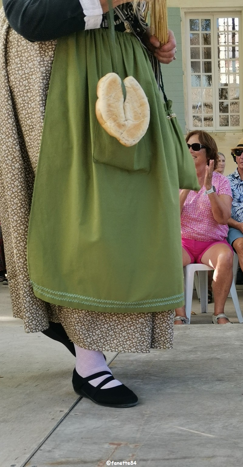 pernes_costumes (110).jpg
