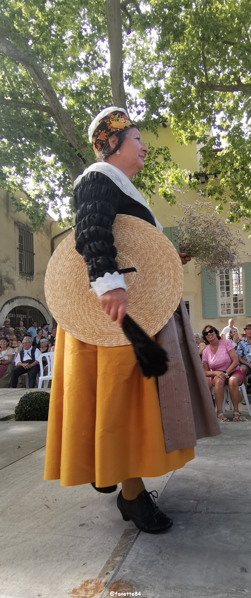 pernes_costumes (127).jpg