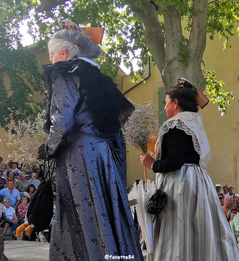 pernes_costumes (129).jpg