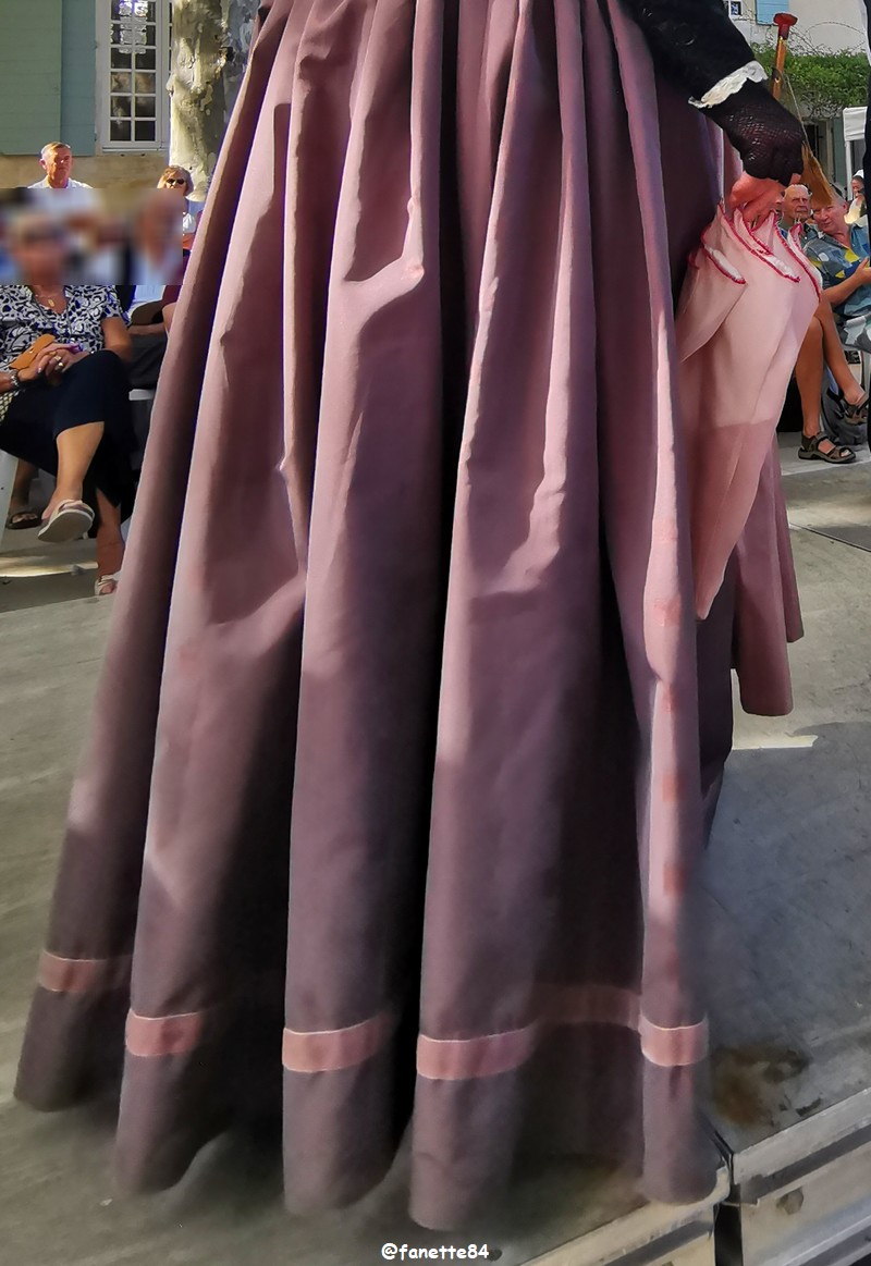 pernes_costumes (139).jpg