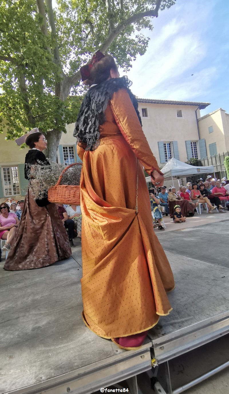 pernes_costumes (143).jpg