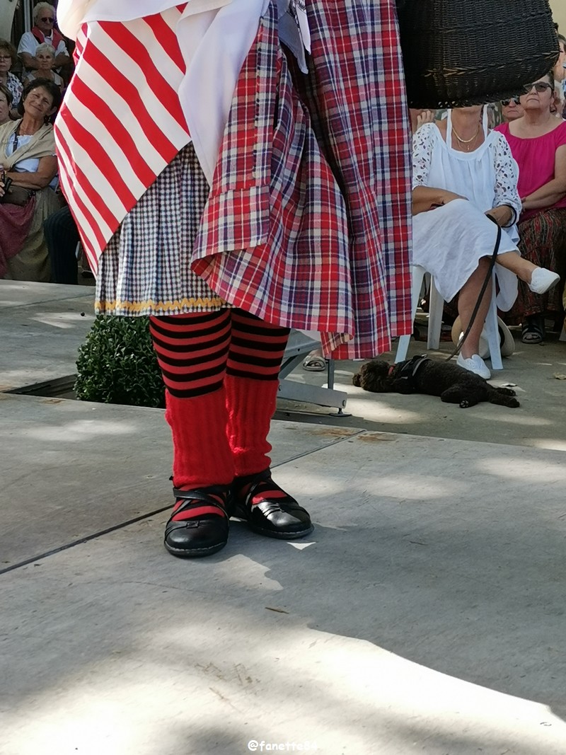 pernes_costumes (217).jpg
