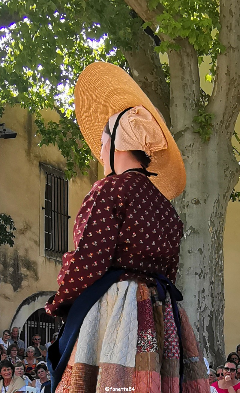 pernes_costumes (241).jpg