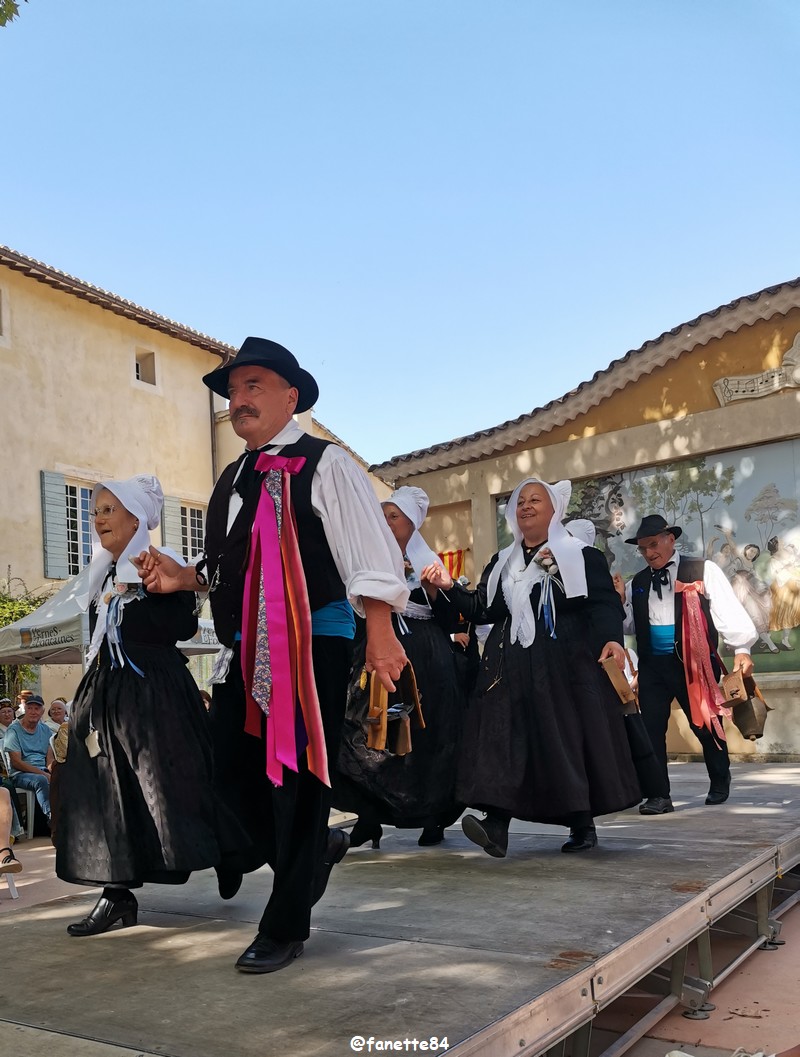 pernes_costumes (275).jpg