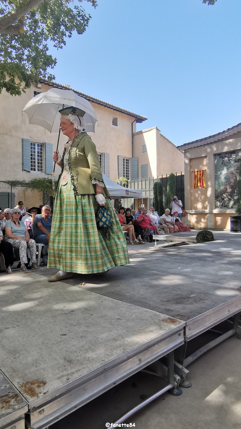 pernes_costumes (258).jpg