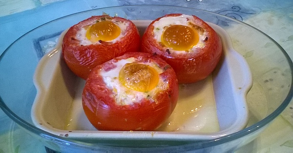 tomates et oeufs en cocotte.jpg