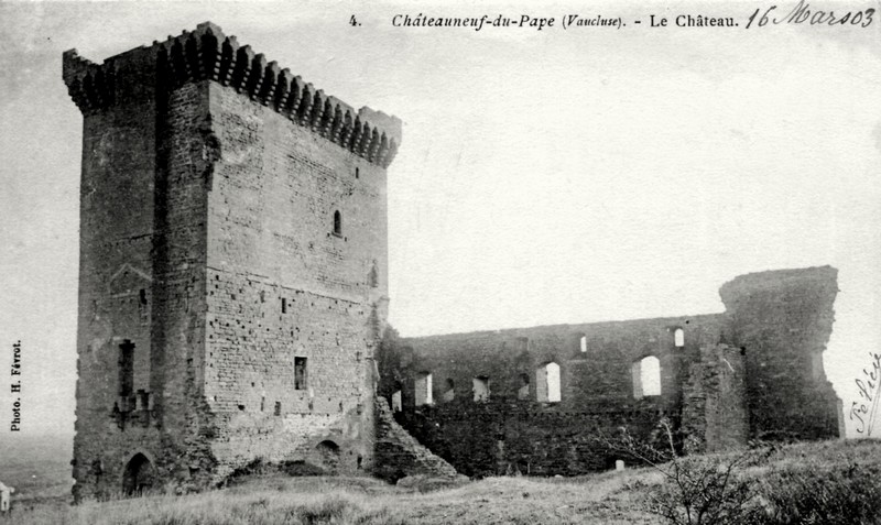 CPchateauneuf-du-pape_chateau_ruines.jpg
