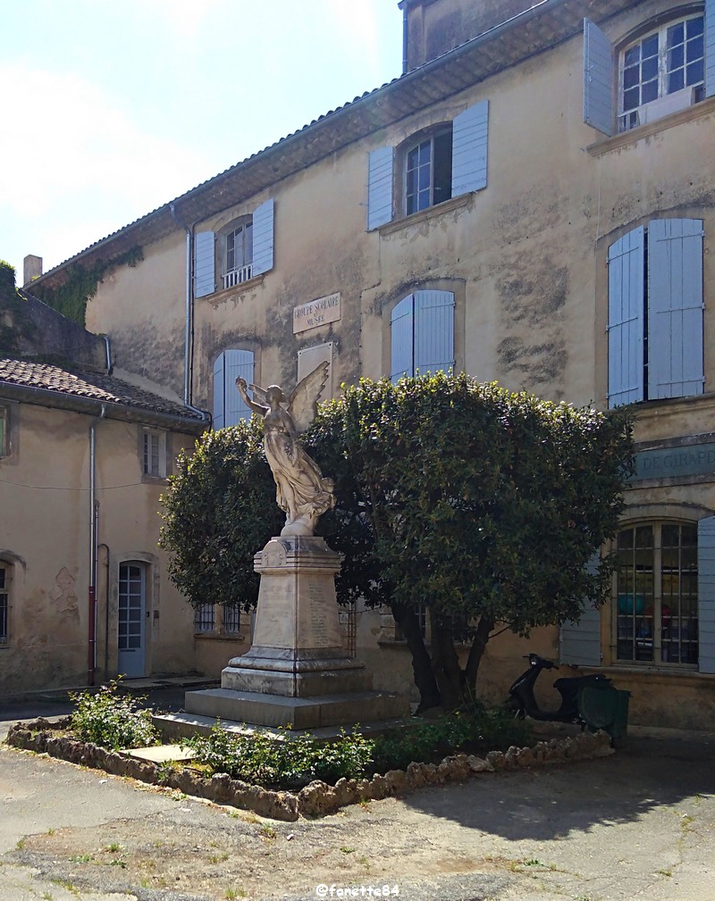 lourmarin (126).jpg