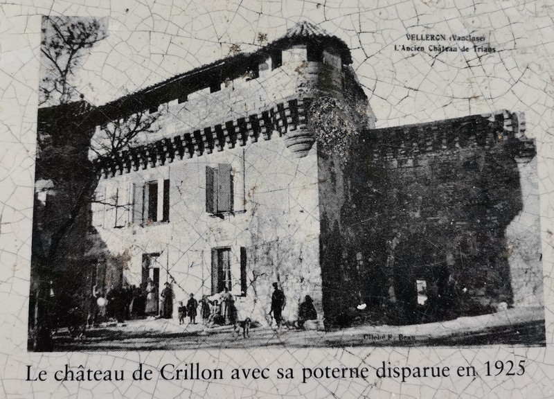 velleron (24) photo ancienne du chateau sur le panneau.jpg