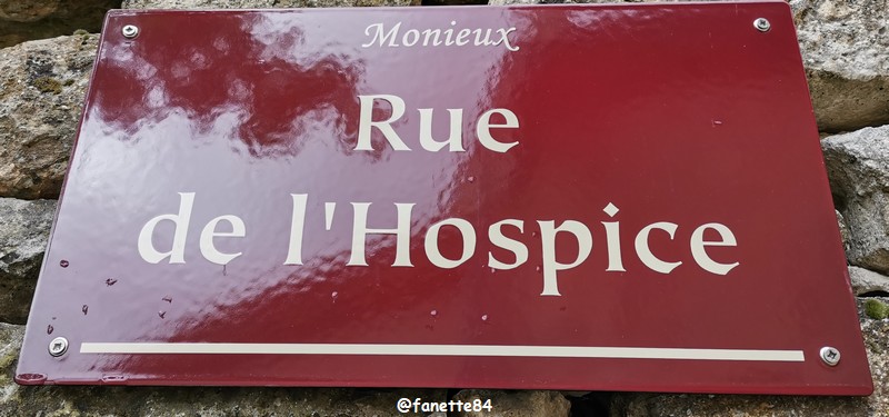 monieux rue de l'hospice (47).jpg