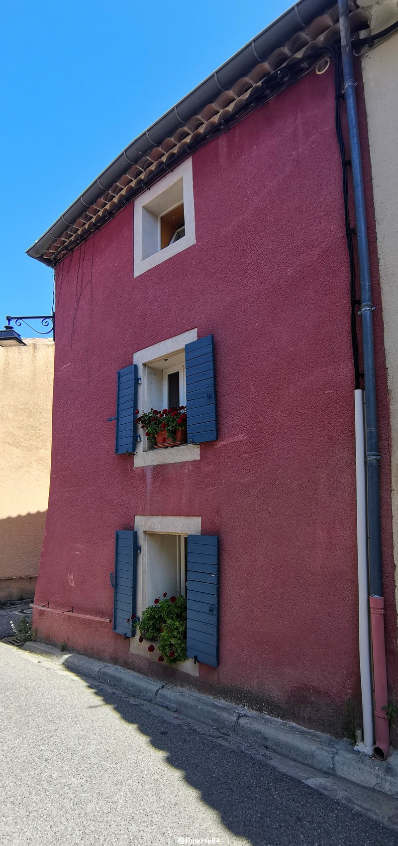 villedieu maison rouge (7).jpg
