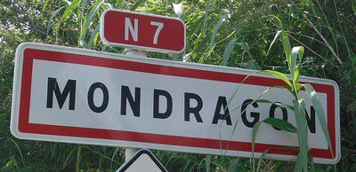 Panneau de la ville de Mondragon