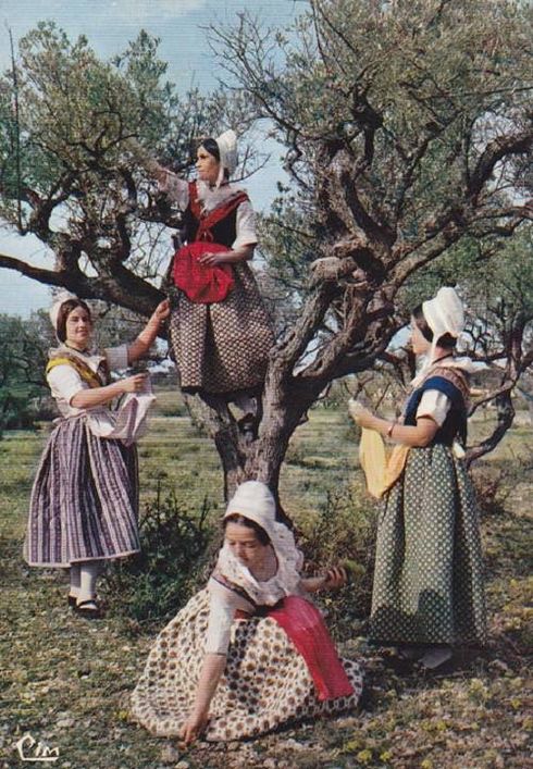 Vedéne. Folklore provençal