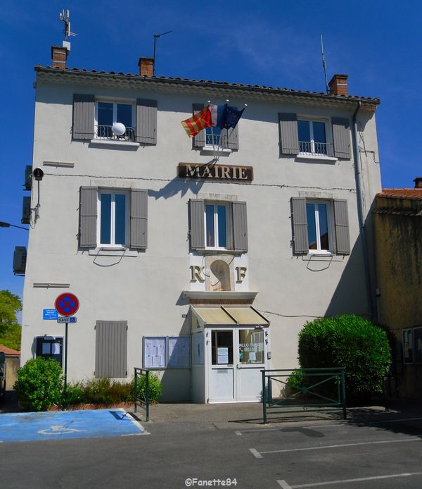 Morières lès Avignon. Mairie